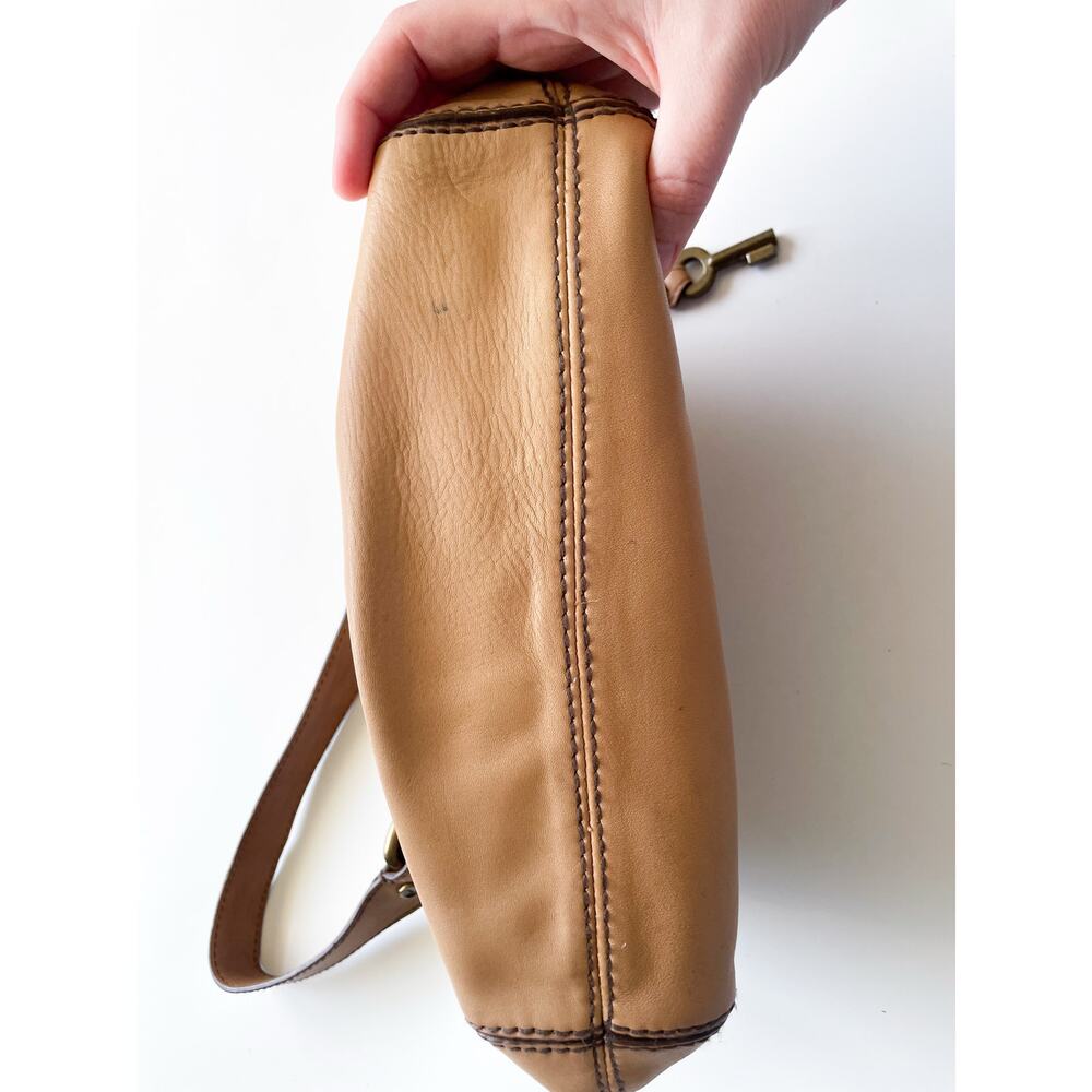 Fossil Leather Light Tan Buckle Shoulder Bag - Picture 5 of 8